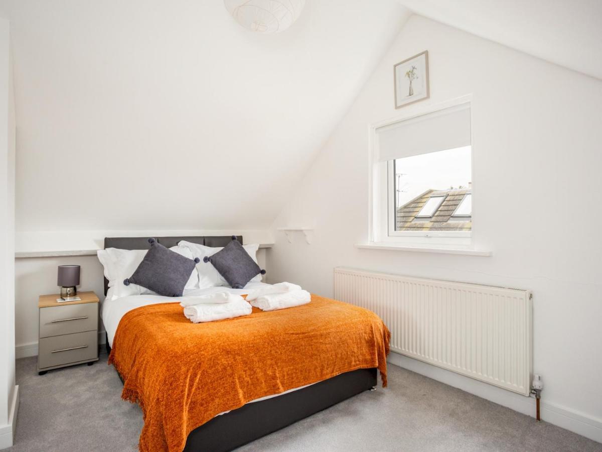 윈저 Fabulous 6 Sleeper! Great Location! 빌라 외부 사진